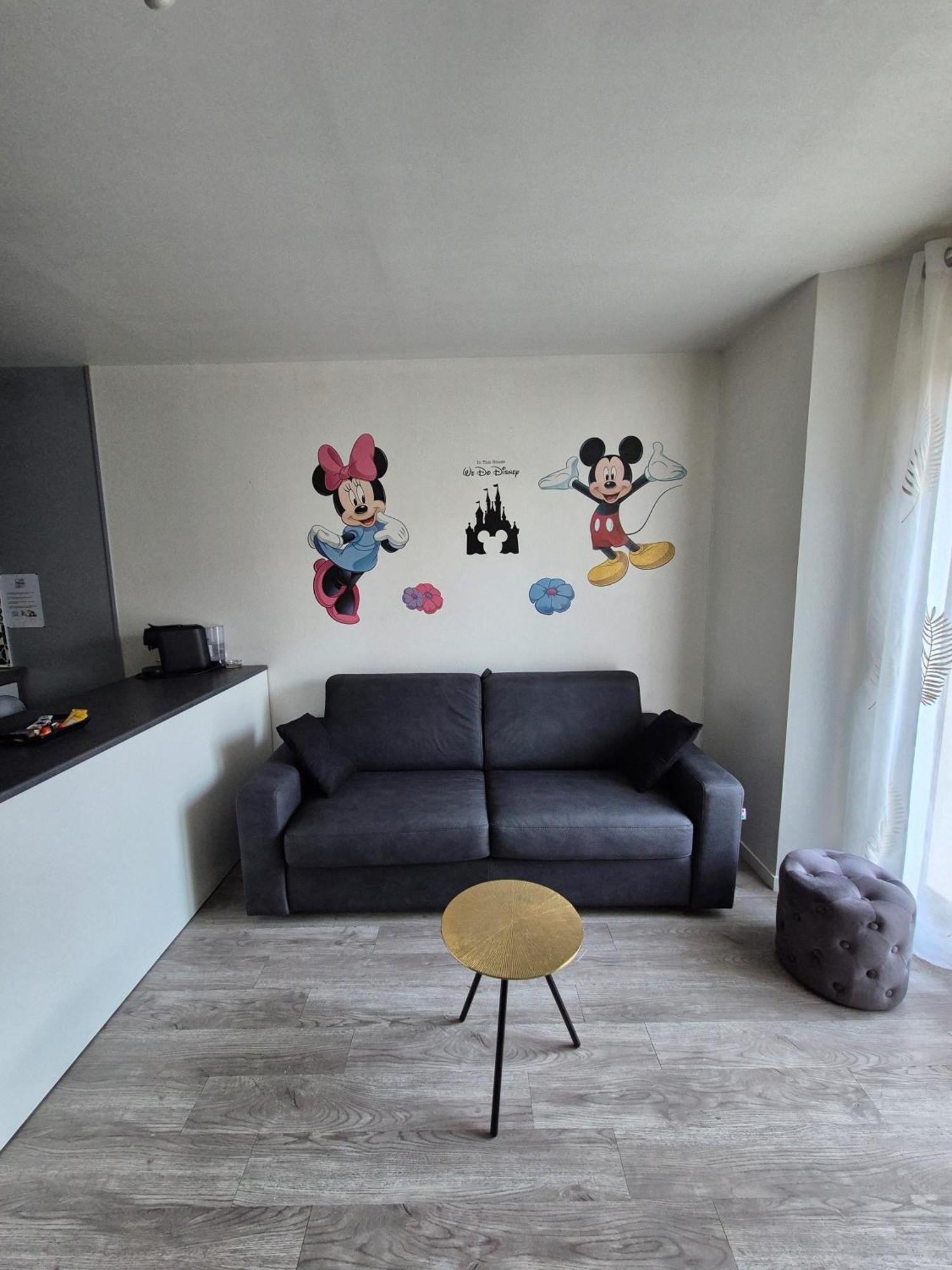 Studio A 2 Pas De Disneyland Esbly 외부 사진
